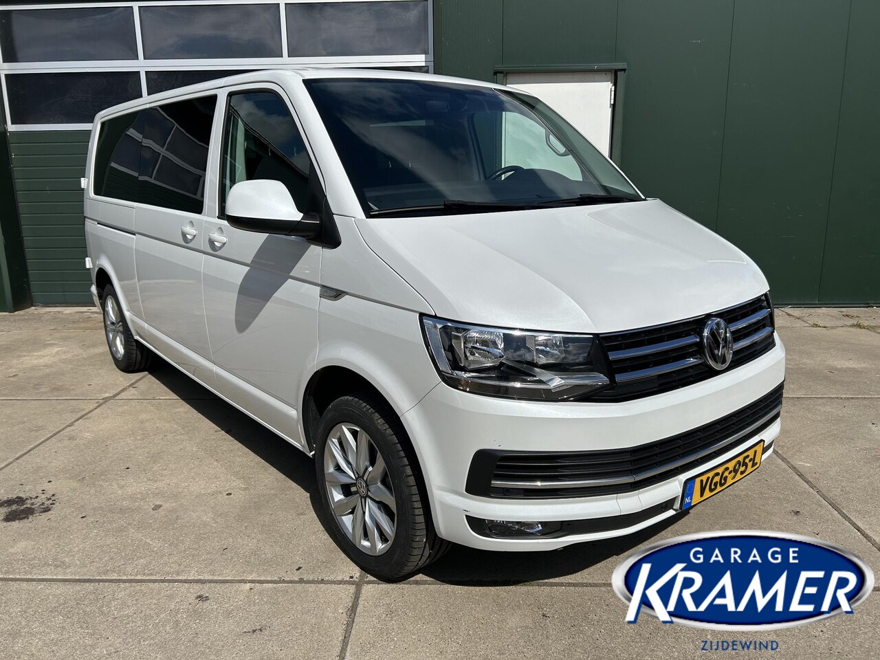 Volkswagen Transporter - 2.0 TDI L2H1 DC Business Comfortline Dubbele Schuifdeur - AutoWereld.nl