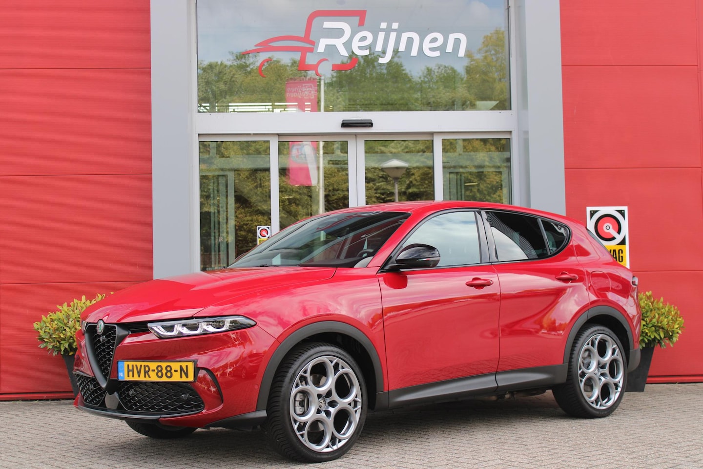 Alfa Romeo Tonale - 1.3T PHEV 280PK EDIZIONE BUSINESS | AFNEEMBARE TREKHAAK | ALL SEASON BANDEN | PREMIUM PACK - AutoWereld.nl