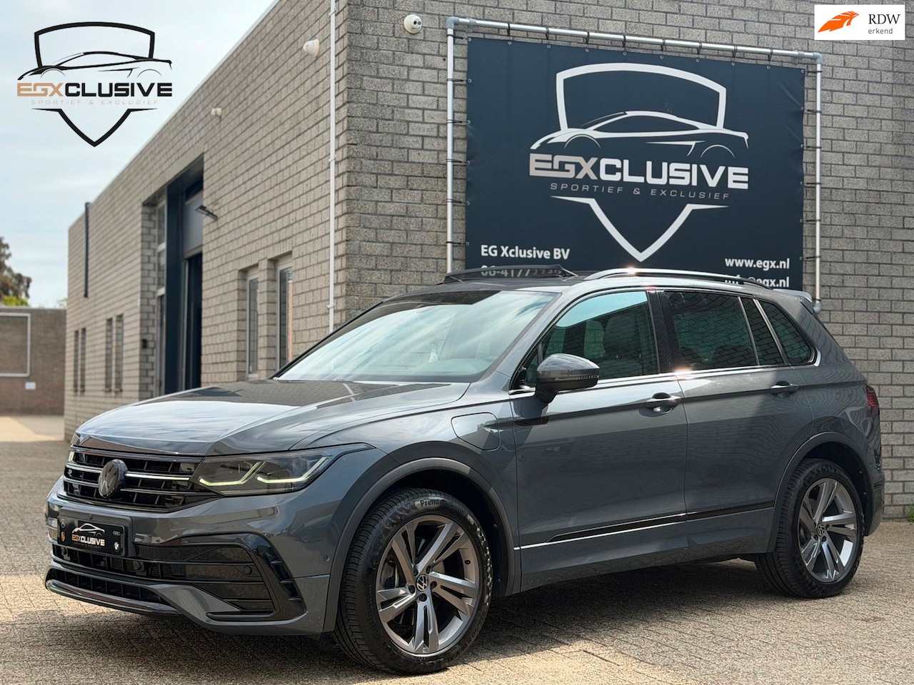 Volkswagen Tiguan - 1.4 TSI eHybrid R-Line Business+ Pano / Massage / 360Cam - AutoWereld.nl