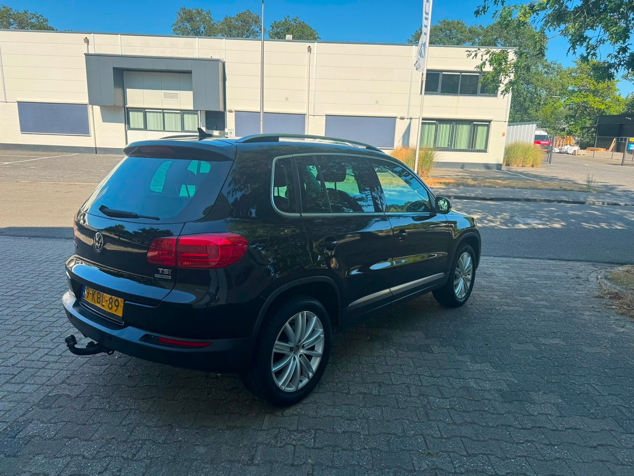 Volkswagen Tiguan - 1.4 TSI Sport&Style - AutoWereld.nl