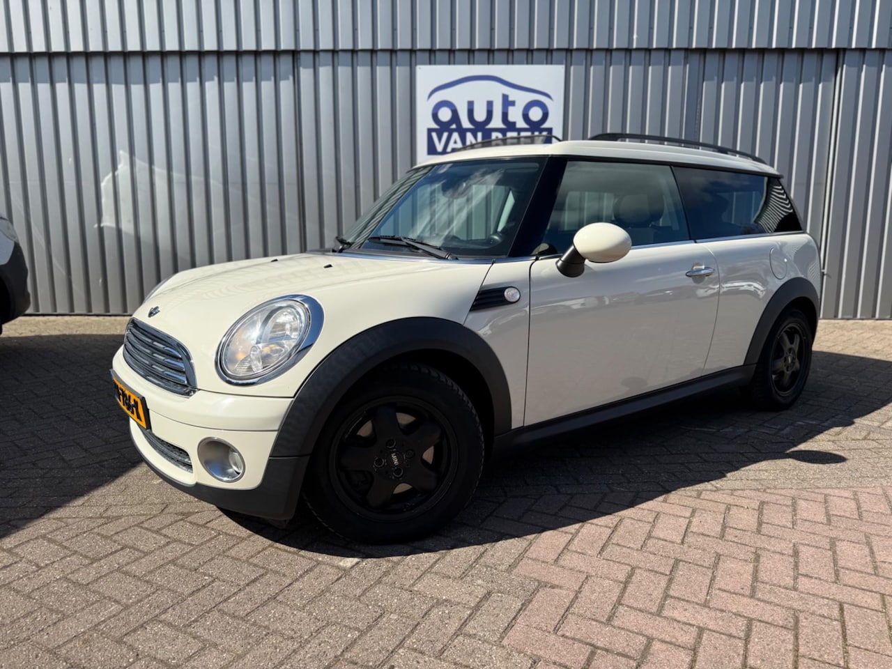 MINI Clubman - Mini 1.6 Pepper|Pano|Luxe|Nieuwe condensor, koppeling en radiateur! - AutoWereld.nl
