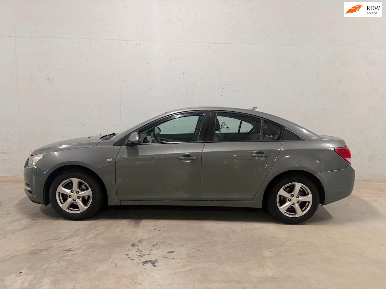 Chevrolet Cruze - 1.6 LS Airco Trekhaak APK 2027 NAP - AutoWereld.nl