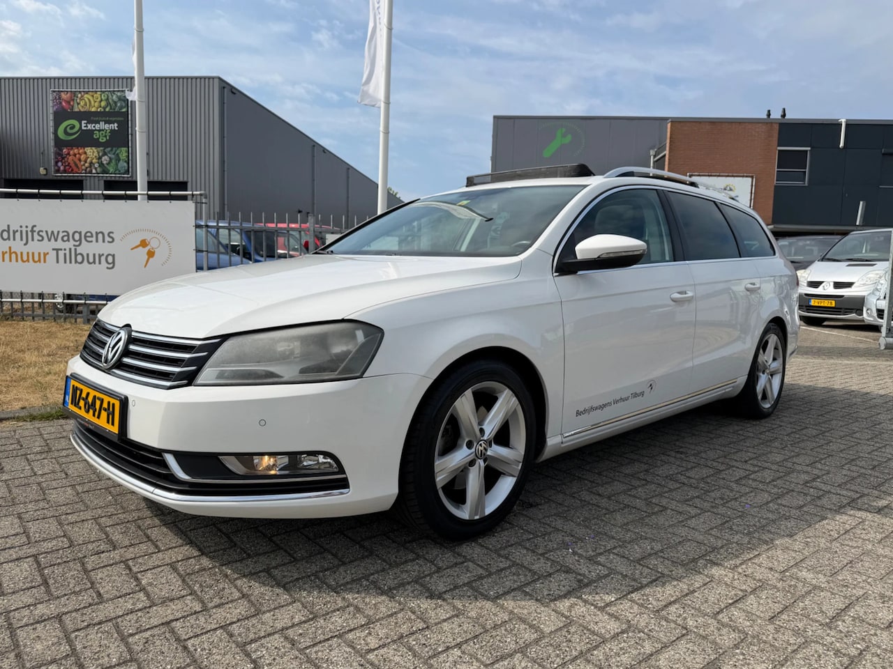 Volkswagen Passat Variant - 2.0 TDi 140Ps DSG Highline Panorama - AutoWereld.nl