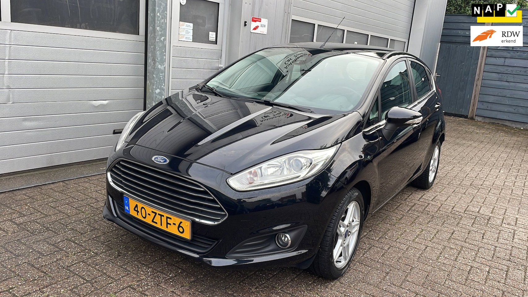 Ford Fiesta - 1.0 EcoBoost Titanium-Clima-Cruise-Velgen-APK - AutoWereld.nl