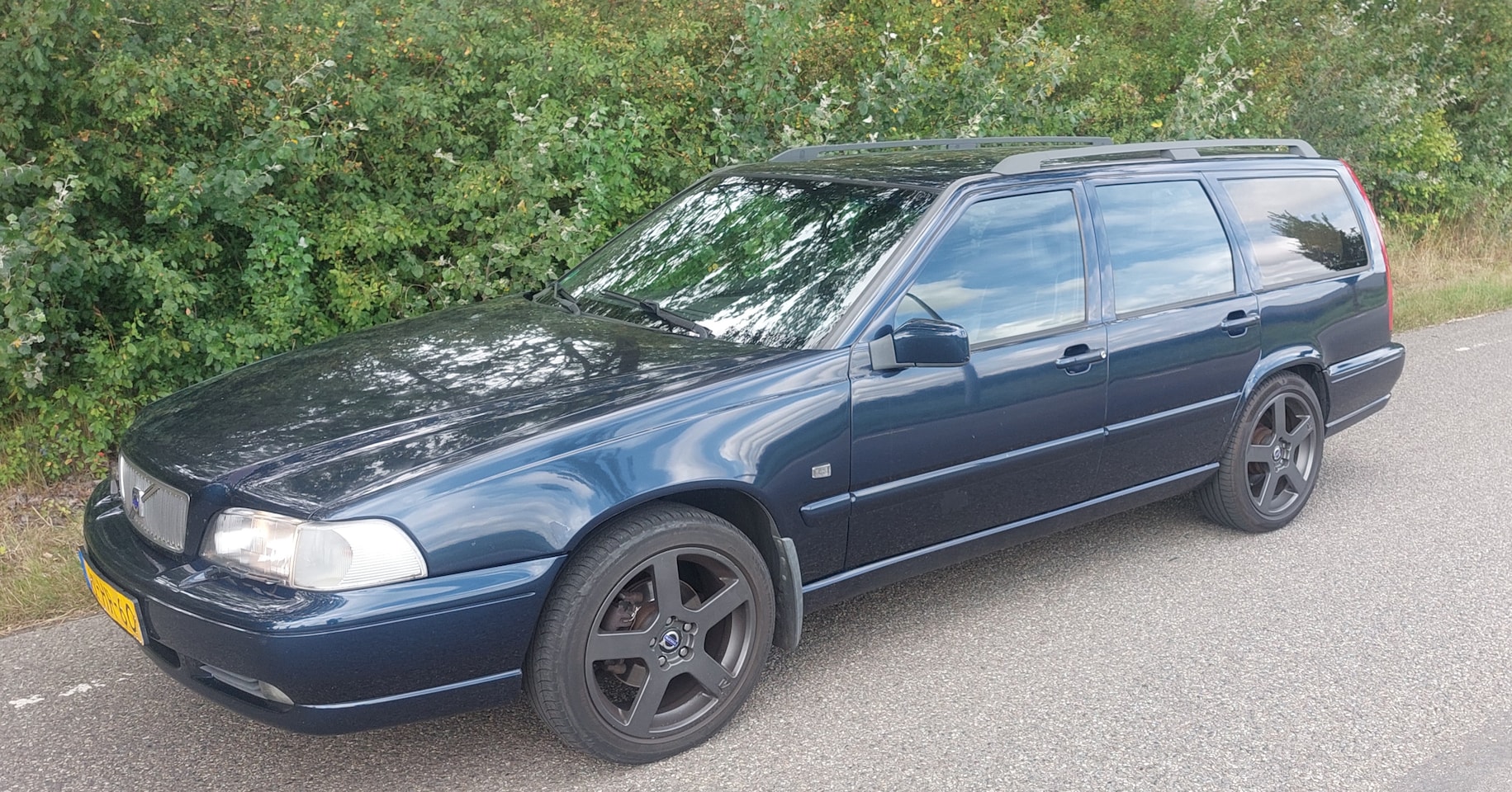 Volvo V70 - 2.5 Luxury-Line LPG-G3 - AutoWereld.nl