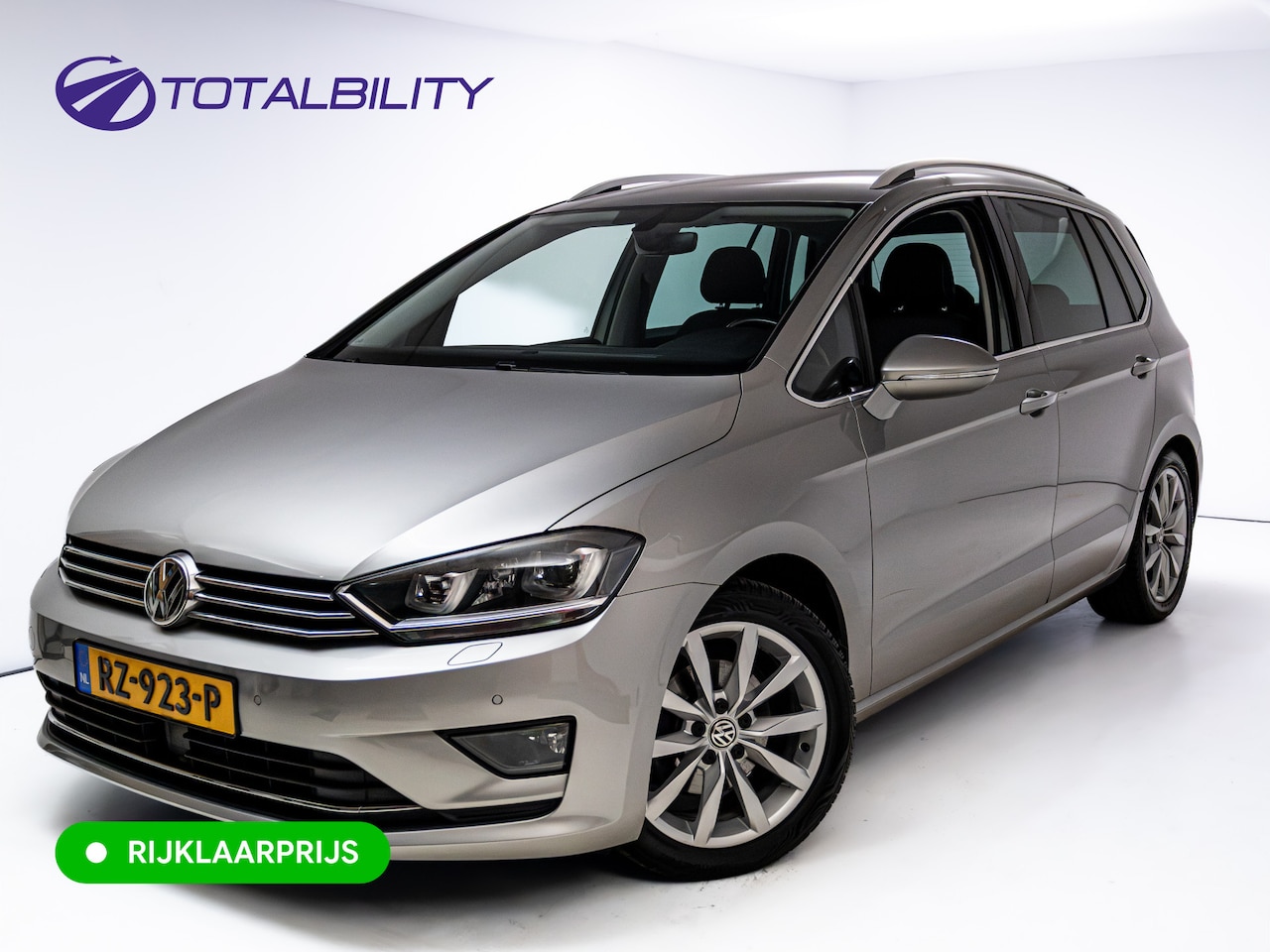 Volkswagen Golf Sportsvan - 1.4 TSI Highline | Adaptive cruise | Afn. trekhaak| Stoelverwarming | Ergo active stoel me - AutoWereld.nl