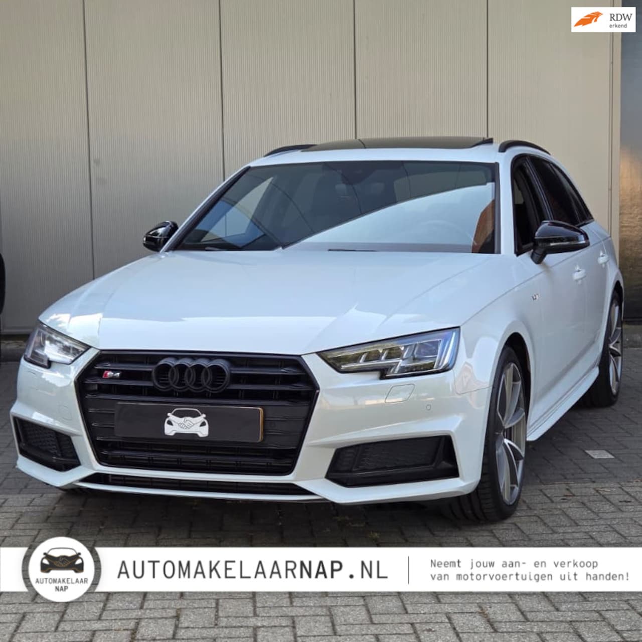 Audi A4 Avant - 3.0 TFSI S4 quattro Pro Line Plus / Pano / Carbon / RS STOELEN / Memory Seats / Elec. Trek - AutoWereld.nl