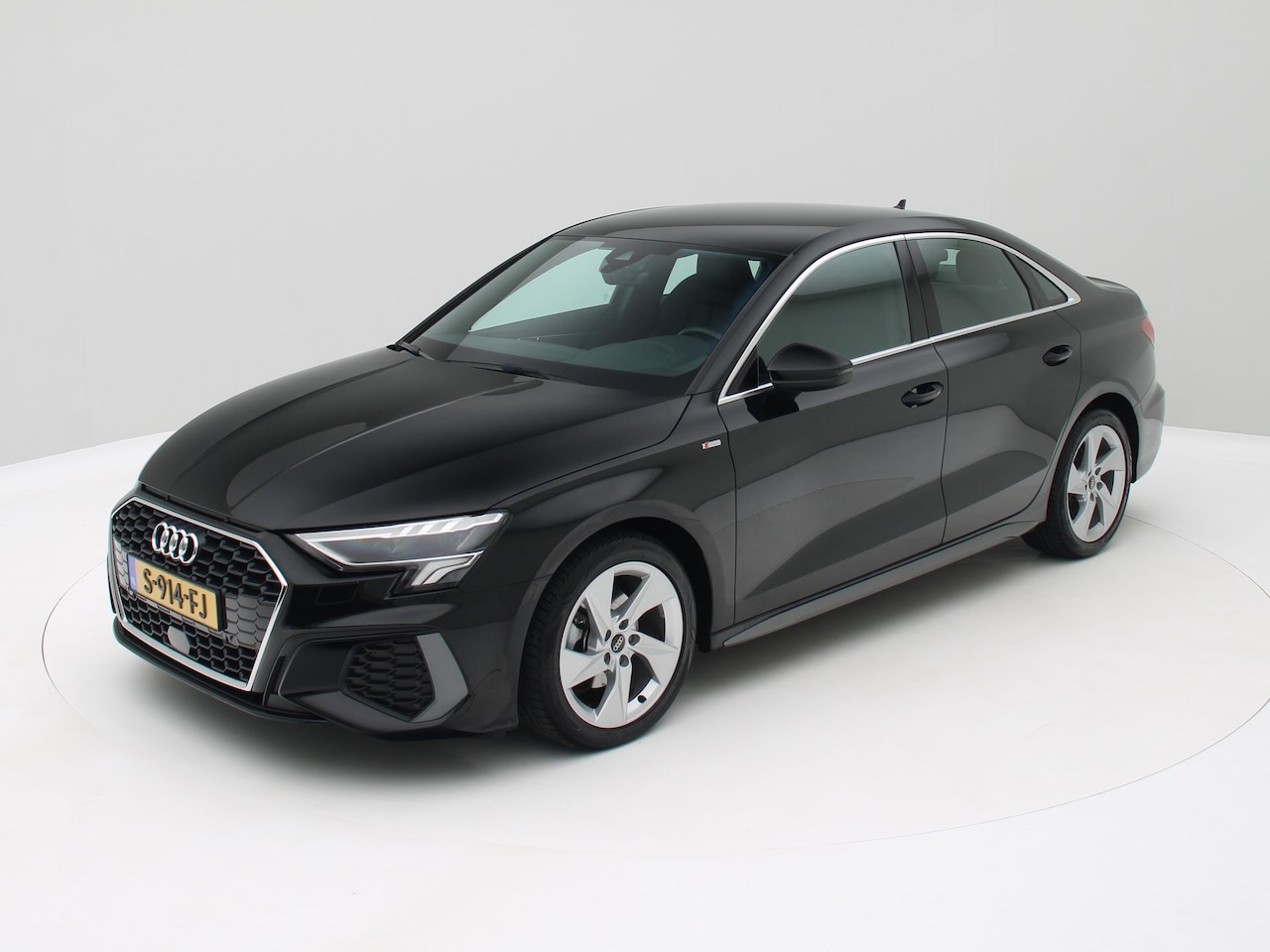 Audi A3 Limousine - 35 TFSI S edition 150pk / Leder / Carplay / Virtual cockpit / Origineel NL - AutoWereld.nl