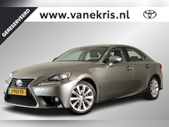 Lexus IS - 300h Business Line, Parkeersensoren, Halfleder, Dealer onderhouden