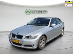 BMW 3-serie - 320i Business Line | 103k km NAP | Goed onderhouden | Parkeersensoren | Cruise Control | C