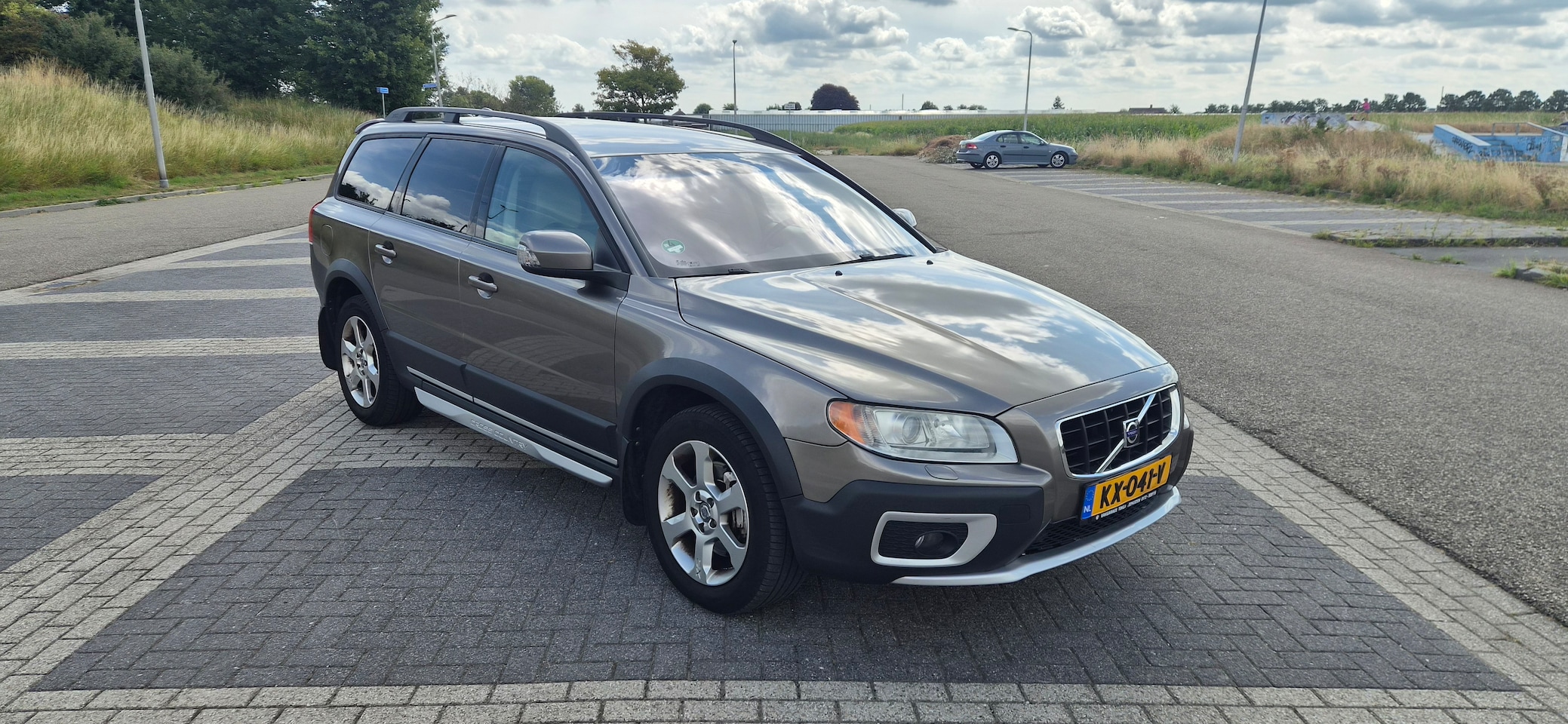 Volvo XC70 - 2.4 D5 Summum - AutoWereld.nl