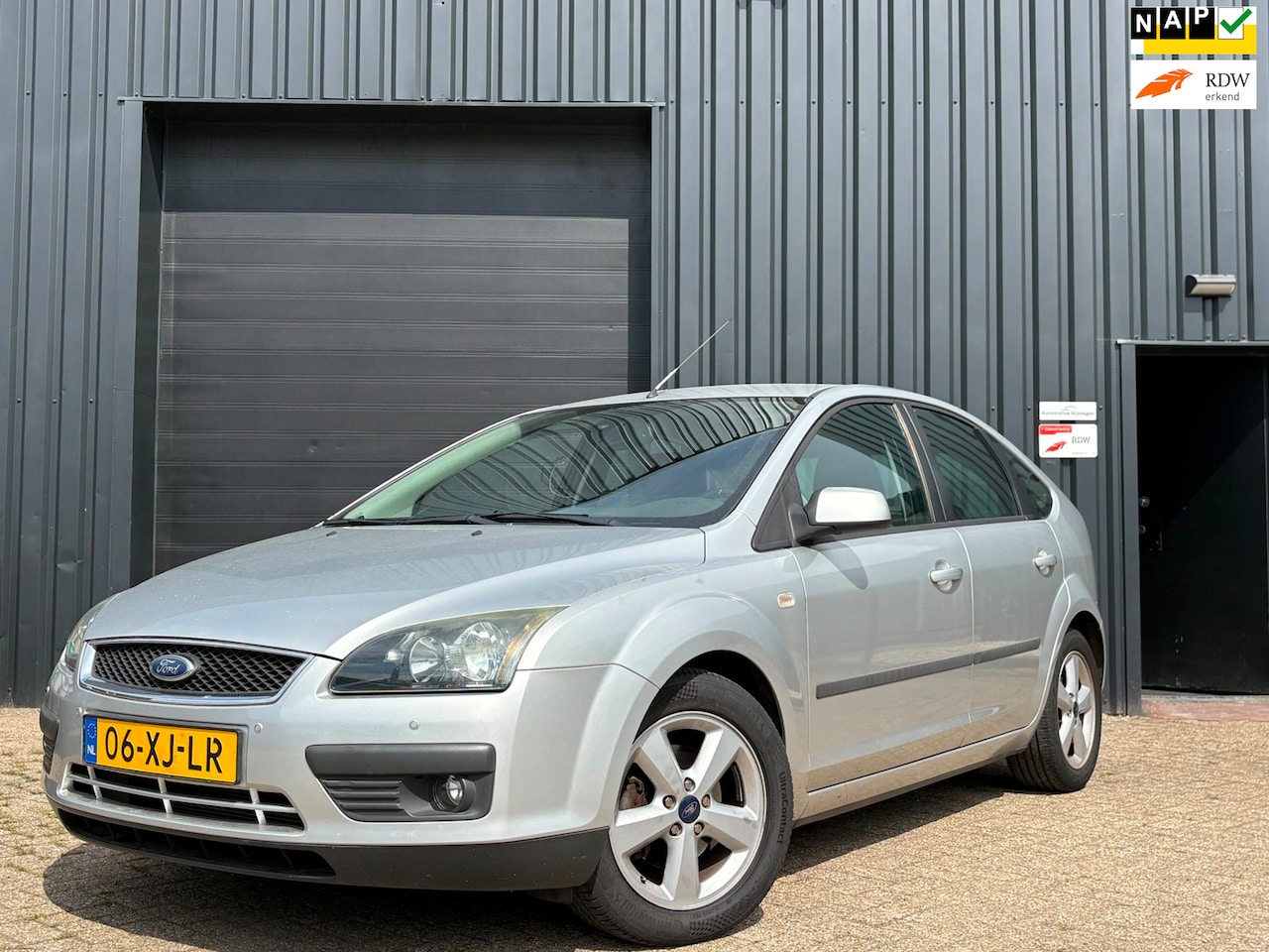 Ford Focus - 1.6-16V Futura-airco-1e eigenaar- dealer onderhouden - AutoWereld.nl