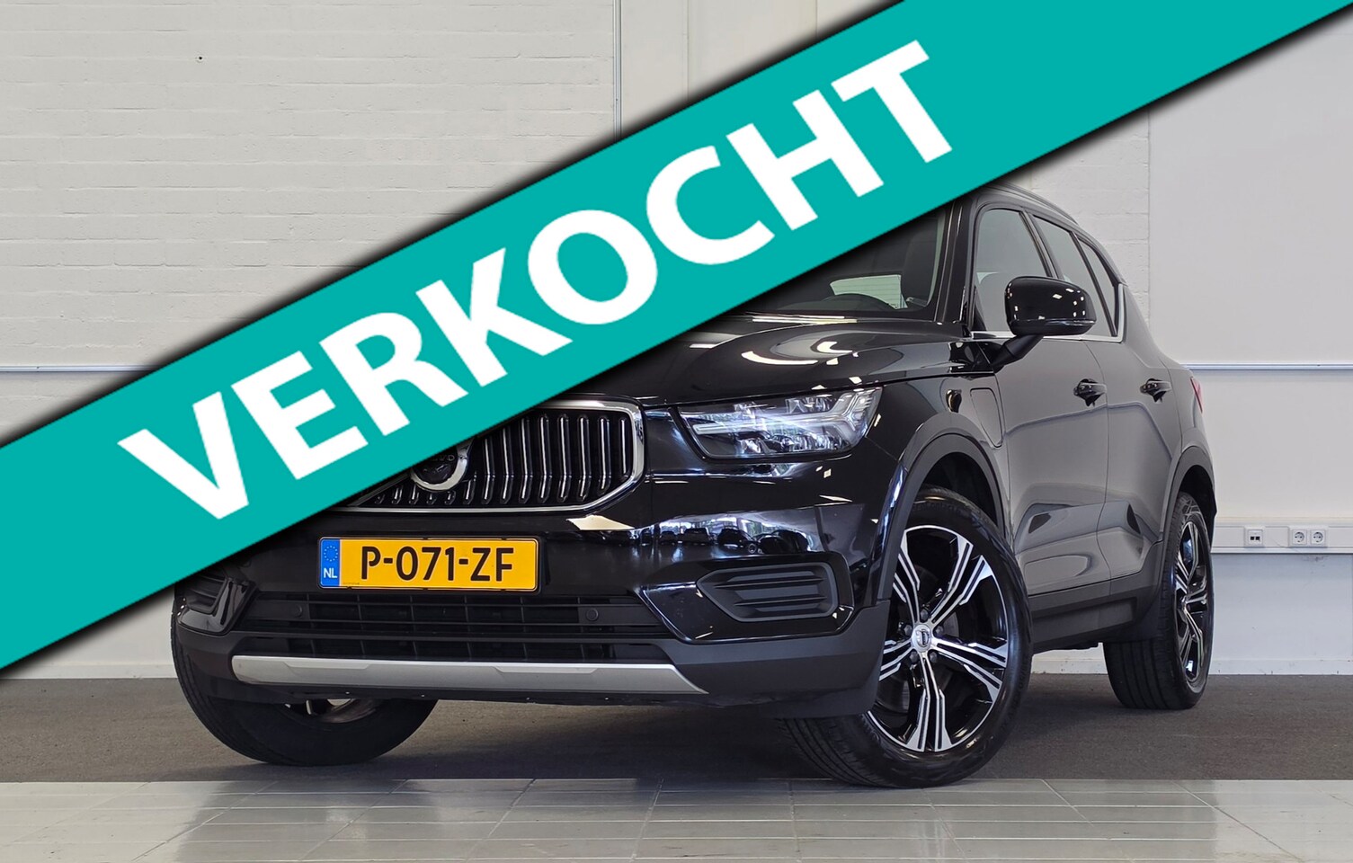 Volvo XC40 - 1.5 T5 Recharge Inscription Schuif/kanteldak Trekhaak SOH 87% - AutoWereld.nl