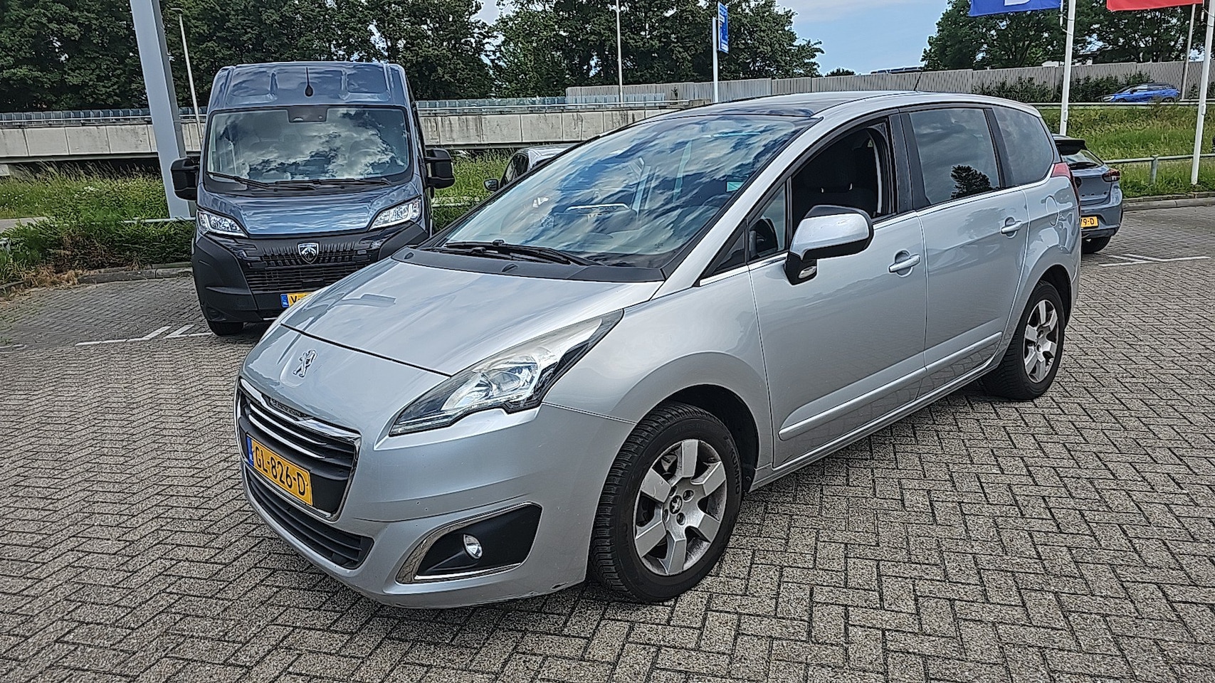 Peugeot 5008 - 1.6 BlueHDi BlueLease 7p. - AutoWereld.nl