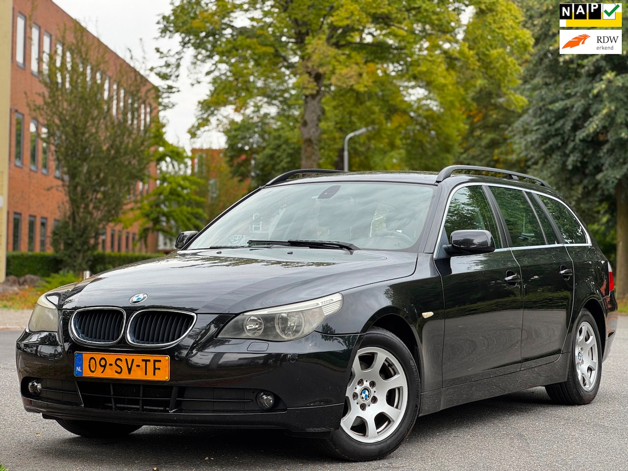 BMW 5-serie Touring - 523i Executive|INRUILKOOPJE - AutoWereld.nl