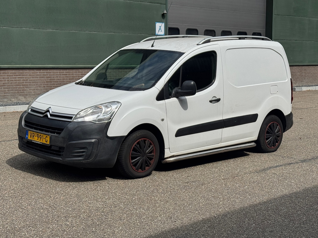 Citroën Berlingo - 1.6 BlueHDI 75 Comfort 1.6 BlueHDI 75 Comfort - AutoWereld.nl