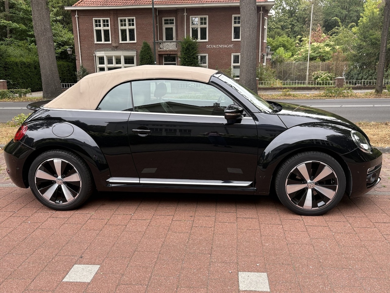 Volkswagen Beetle Cabriolet - 1.2 TSI Design BlueMotion - AutoWereld.nl