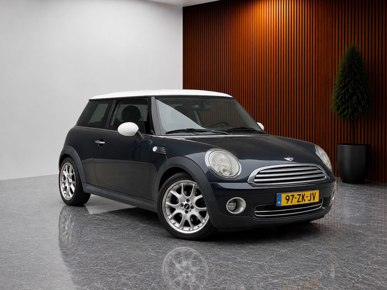 MINI 3-Deurs - 1.6 Cooper Chili (AIRCO IJSKOUD, CRUISE CONTROL, ELEKT RAMEN, PERFECT ONDERHOUDEN, NL-AUTO - AutoWereld.nl