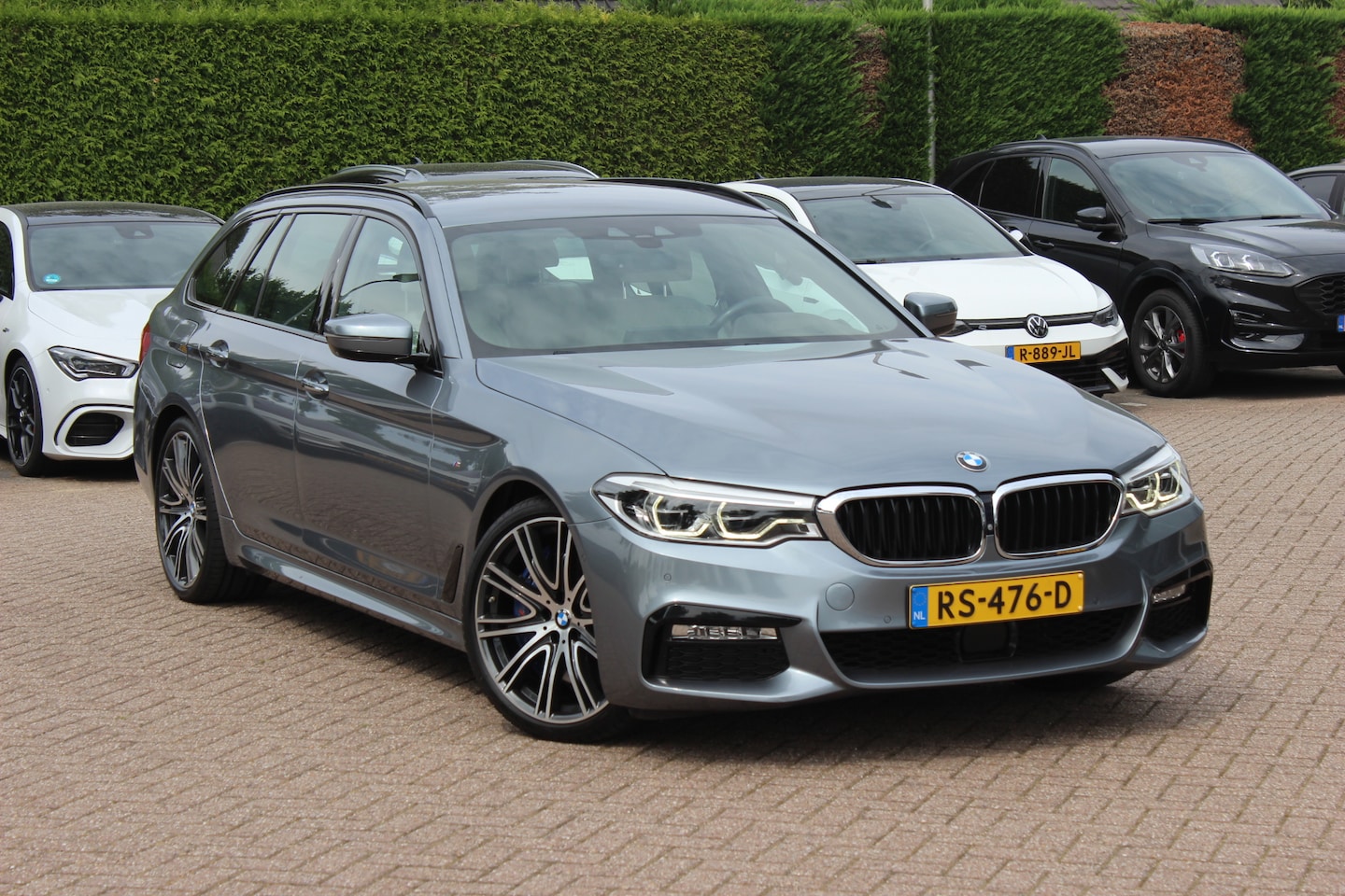 BMW 5-serie Touring - 540i xDrive High Exe. M Sport / Trekhaak / 360Camera / Head-up / Softclose / Luxe Leder / - AutoWereld.nl