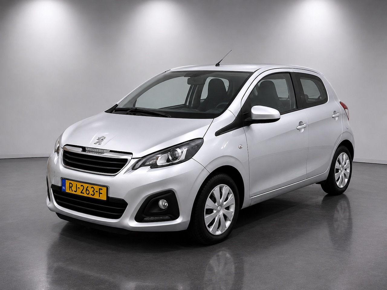 Peugeot 108 - 1.0 e-VTi Active 2e eigenaar airco 5drs NAP - AutoWereld.nl