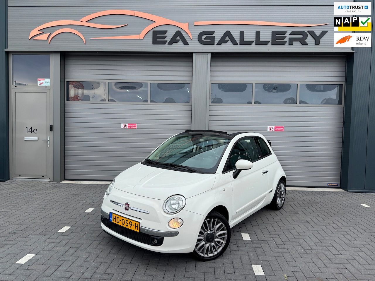 Fiat 500 C - 1.2 Lounge Cabrio NAP Airco APK Sensor Nav - AutoWereld.nl