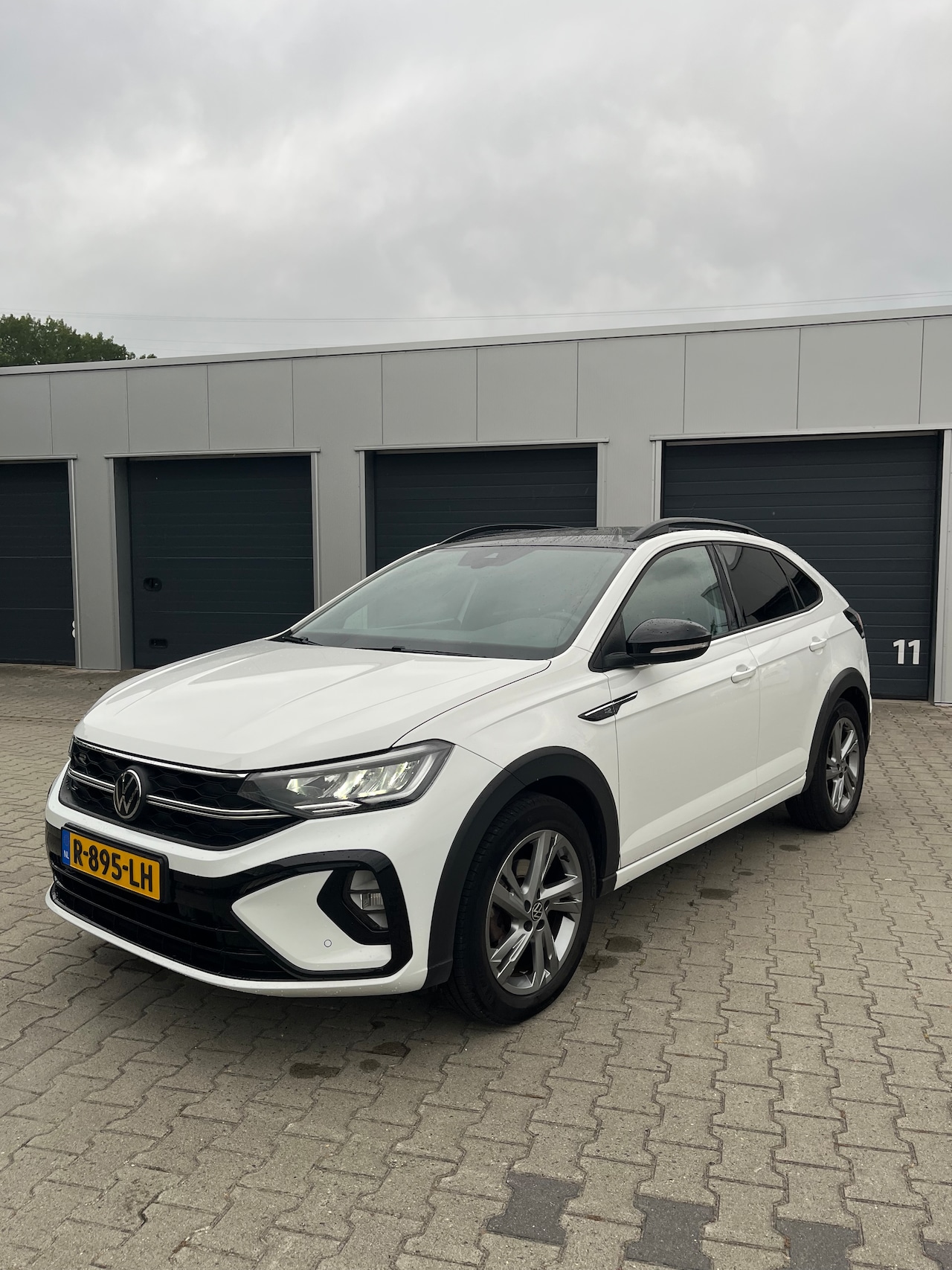 Volkswagen Taigo - 1.0 TSI R-Line - AutoWereld.nl