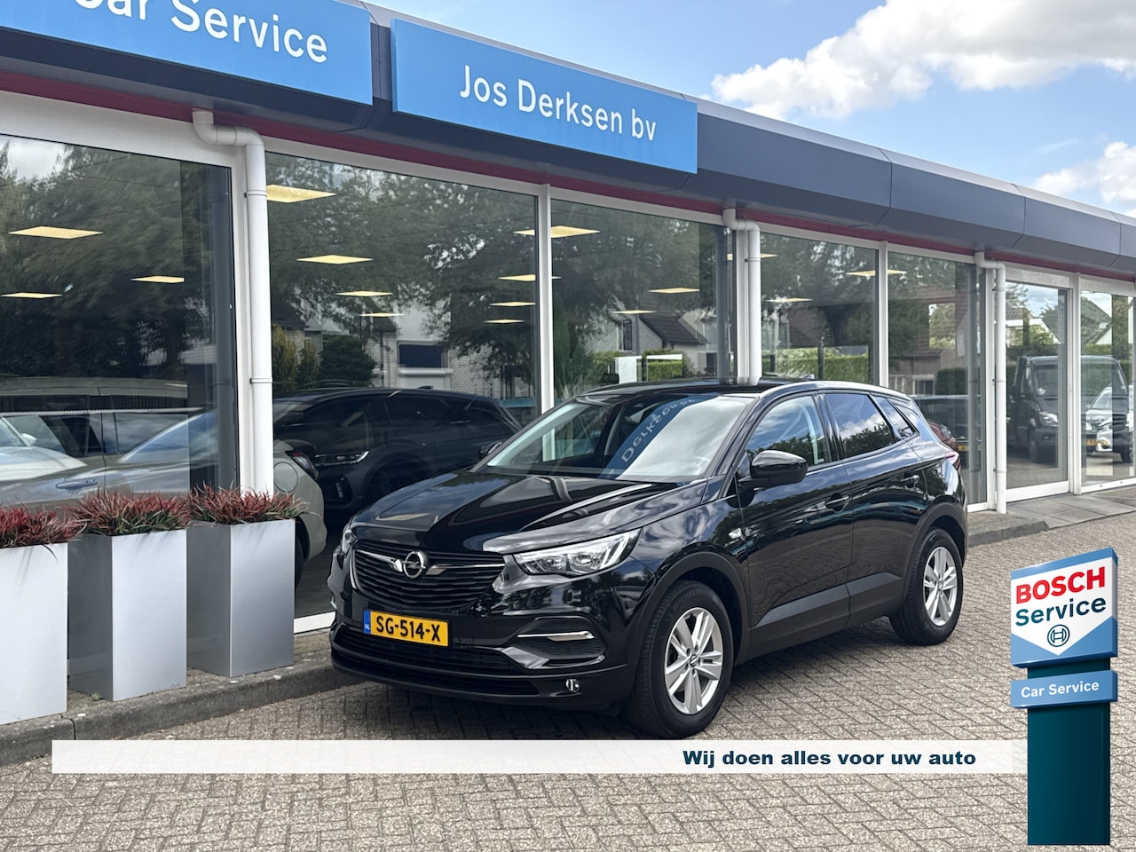 Opel Grandland X - 1.2 Turbo Online Edition - Carplay | PDC v+a | Nav | Trekhaak - AutoWereld.nl