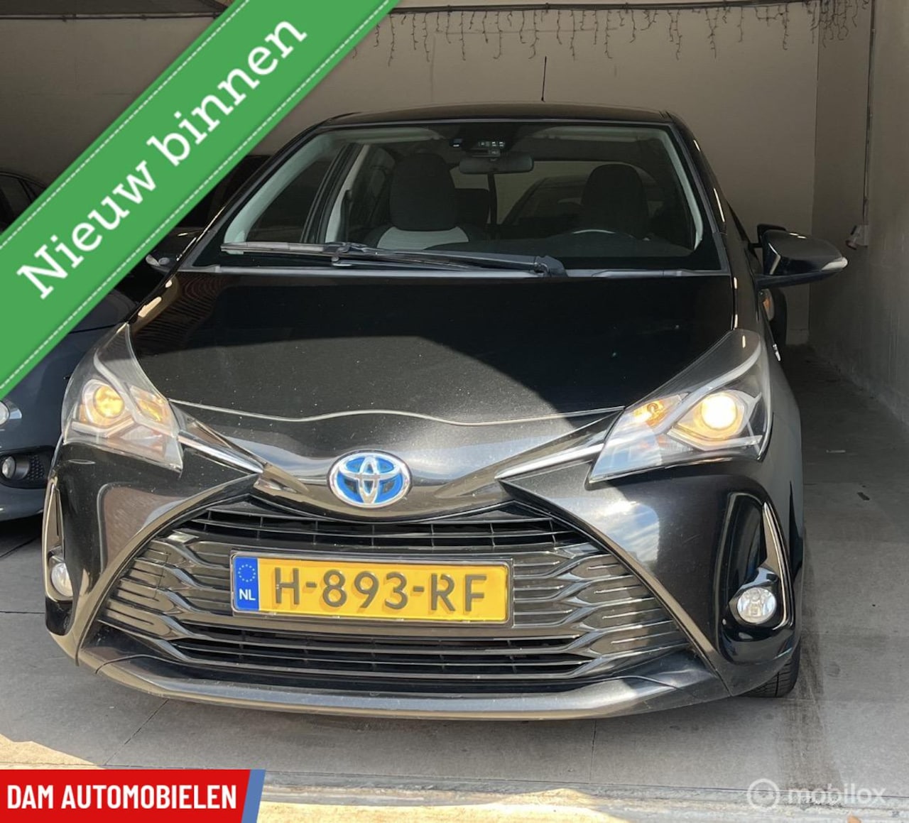 Toyota Yaris - 1.5 Hybrid Design Sport Camera, Xenon, Stoelverwarming, Dealer onderhouden nette auto! - AutoWereld.nl