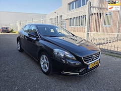 Volvo V40 - 1.6 D2 R-Design|NAP|DEALER ONDERHOUDEN|PDC|