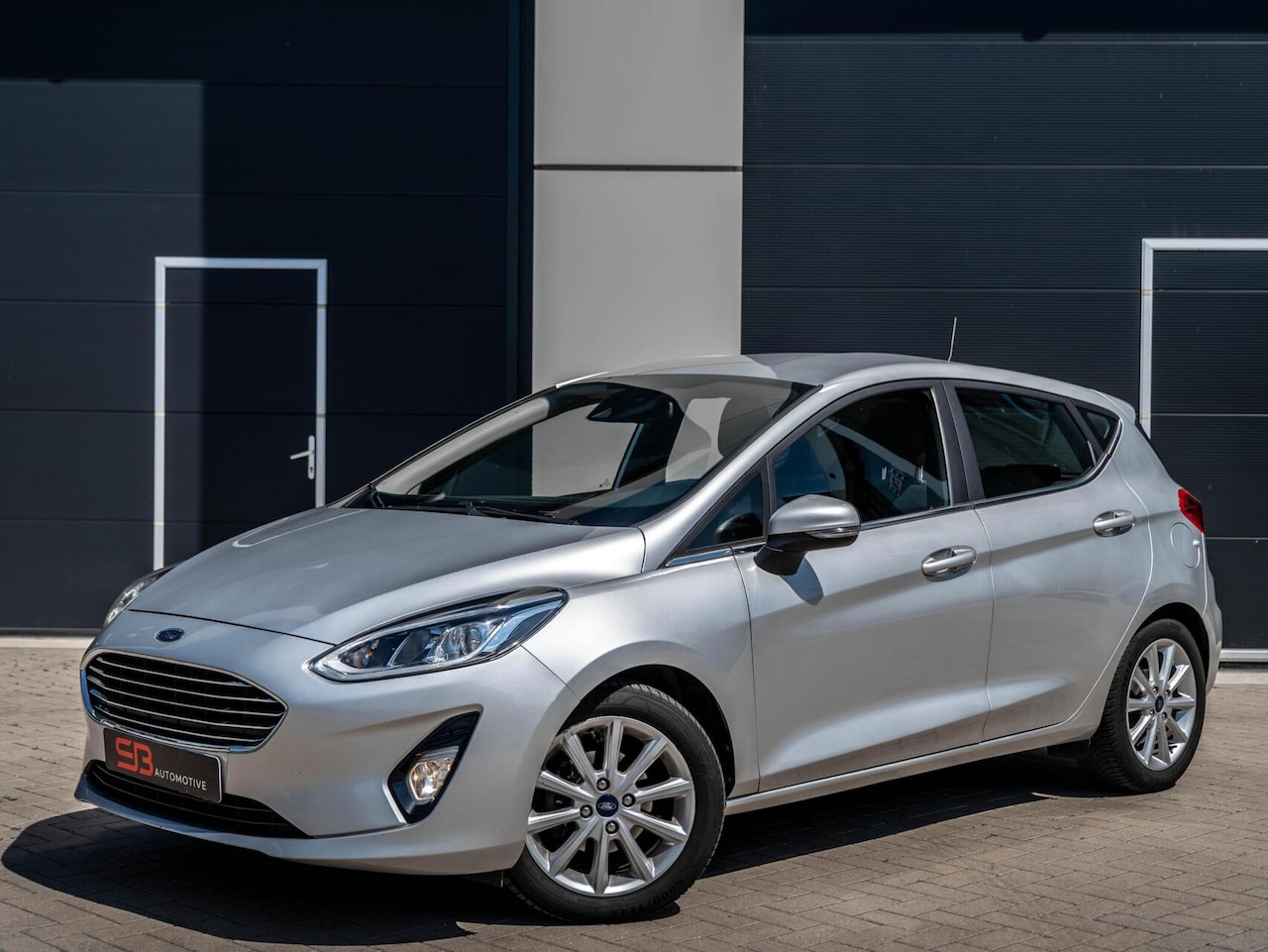 Ford Fiesta - 1.1 Trend Cruise|Navi|Radio|Sensor|Lane assist! - AutoWereld.nl