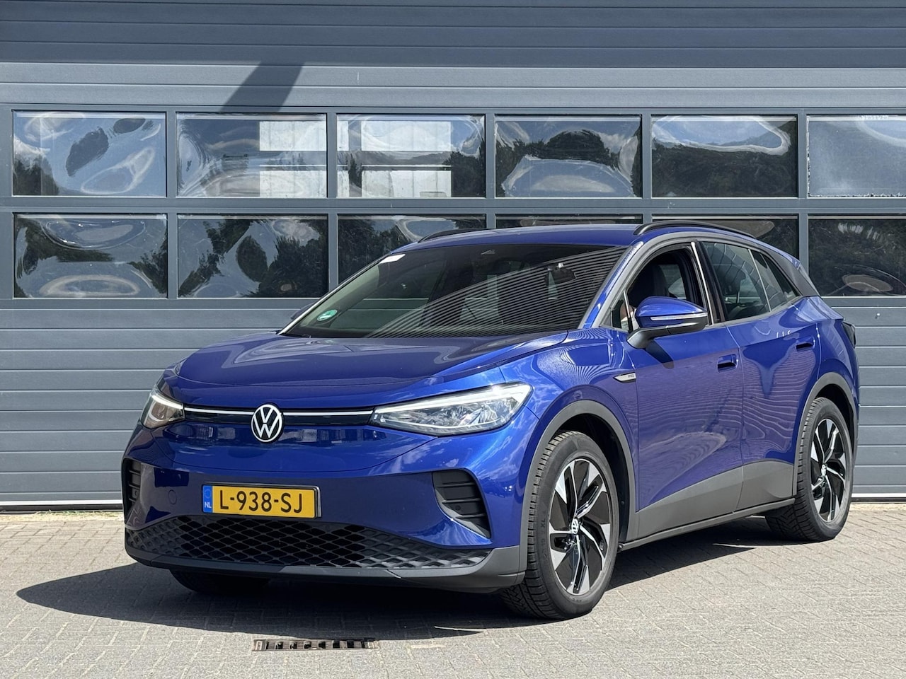 Volkswagen ID.4 - LIFE 77 KWH I AUTOMAAT I STOELVERWARMING I APPLE CARPLAY I CLIMATE CONTROL I NAVIGATIE - AutoWereld.nl