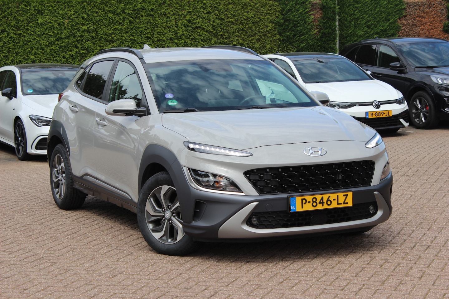 Hyundai Kona - 1.6 GDI HEV Fashion / Trekhaak / Camera / Head-up / KRELL Audio / Half Leder / 16'' / CarP - AutoWereld.nl