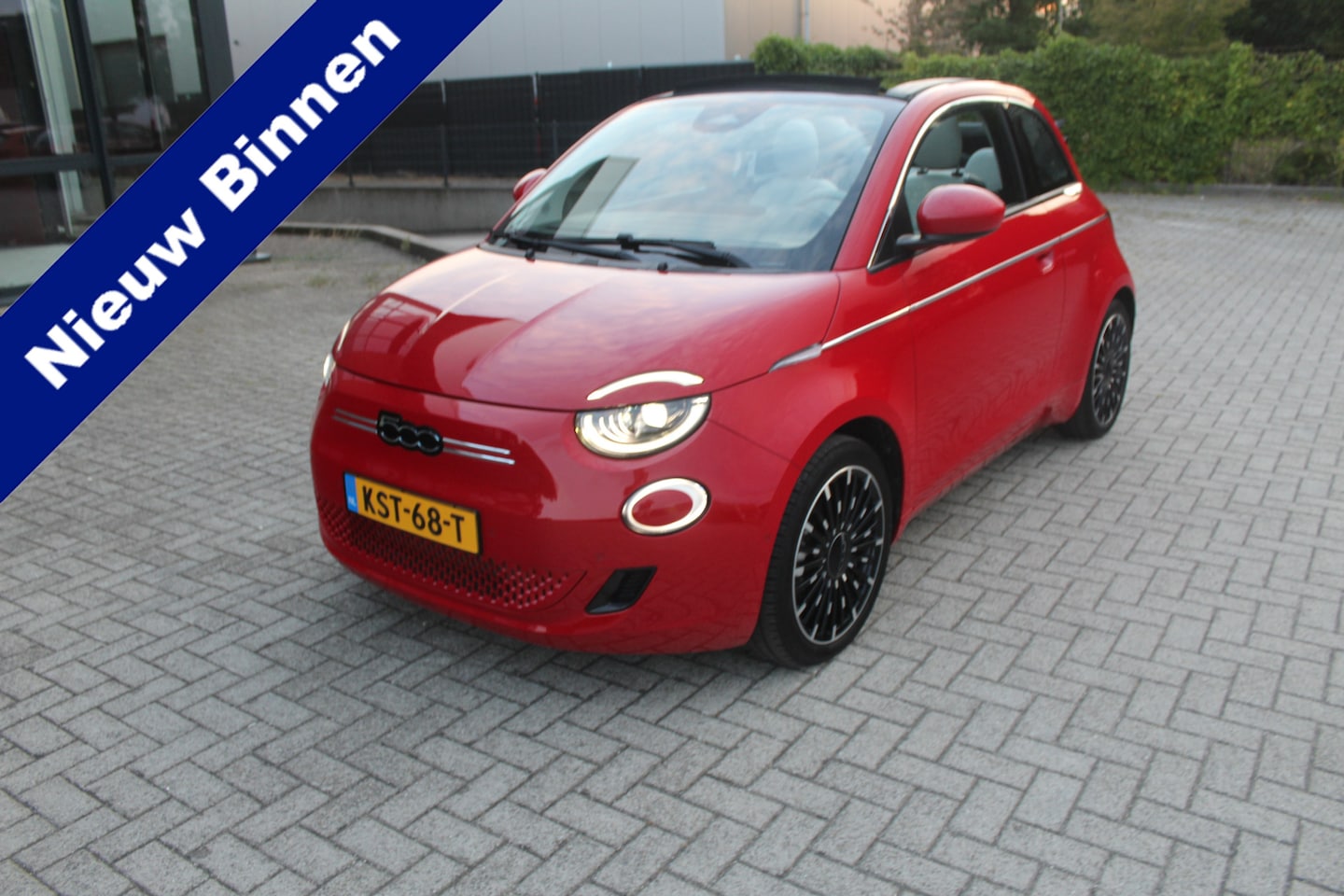 Fiat 500 - Cabrio La Prima 42 kWh Clima-Leder-JBL-Camera-Stoelverwarming SOH 95,5 % - AutoWereld.nl