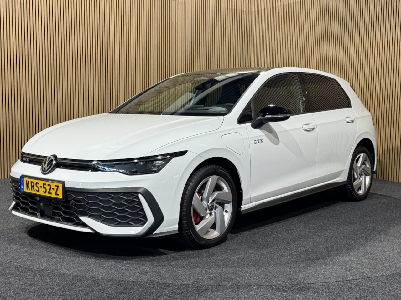 Volkswagen Golf - 1.5 eHybrid GTE | Stoel/stuurverwarming | HUD | Camera | Ad. Cruise | - AutoWereld.nl
