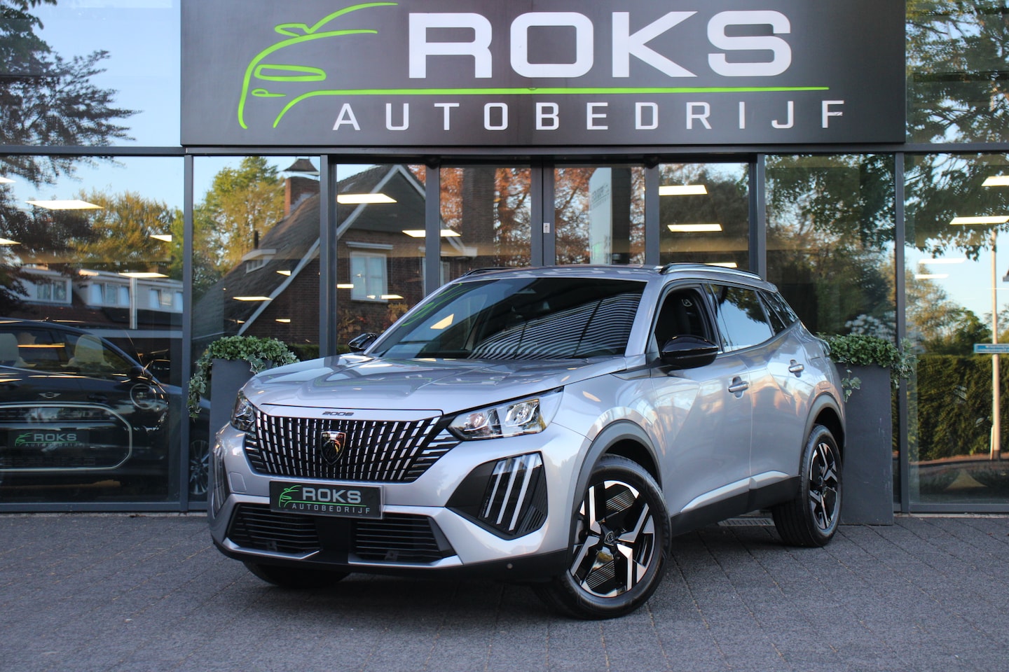 Peugeot 2008 - 1.2 PureTech 100 Allure 1.2 PureTech 100 Allure - AutoWereld.nl