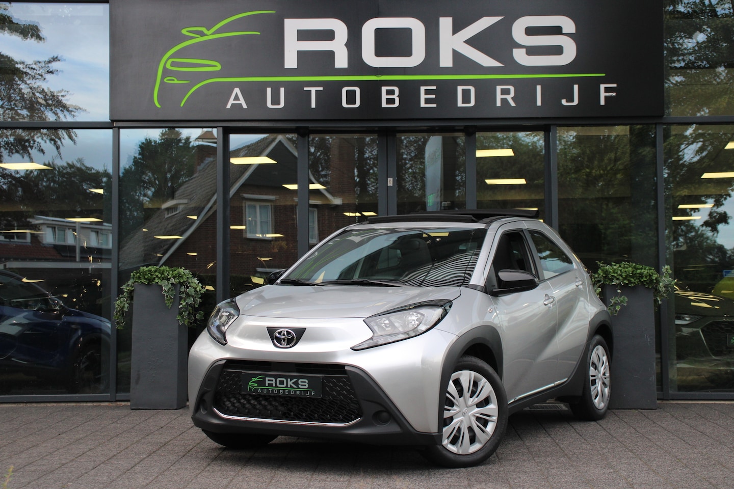 Toyota Aygo X - 1.0 VVT-i S-CVT Play Cabrio Top Automaat - AutoWereld.nl