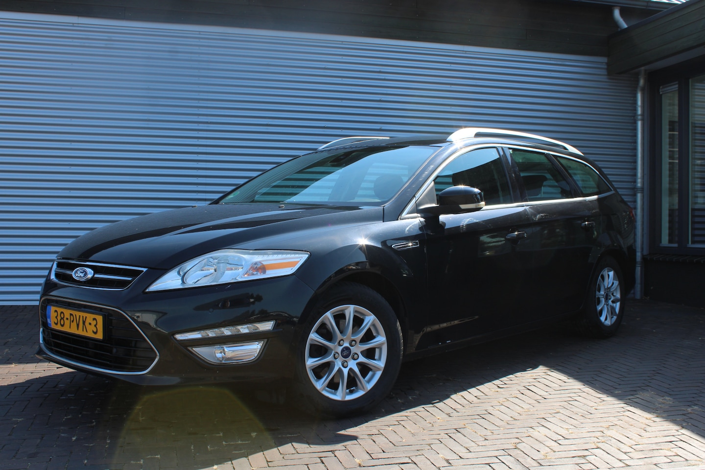 Ford Mondeo Wagon - 1.6 TDCi ECOnetic Titanium 1.6 TDCi ECOnetic Titanium - AutoWereld.nl