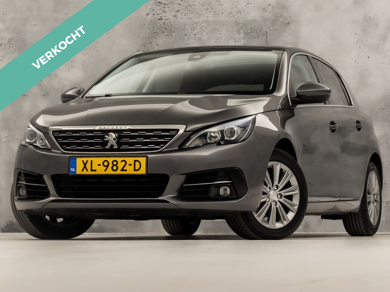 Peugeot 308 - 1.2 PureTech Allure Sport 131Pk (PANORAMADAK, 1e EIGENAAR, APPLE CARPLAY, LEDER, GROOT NAV - AutoWereld.nl
