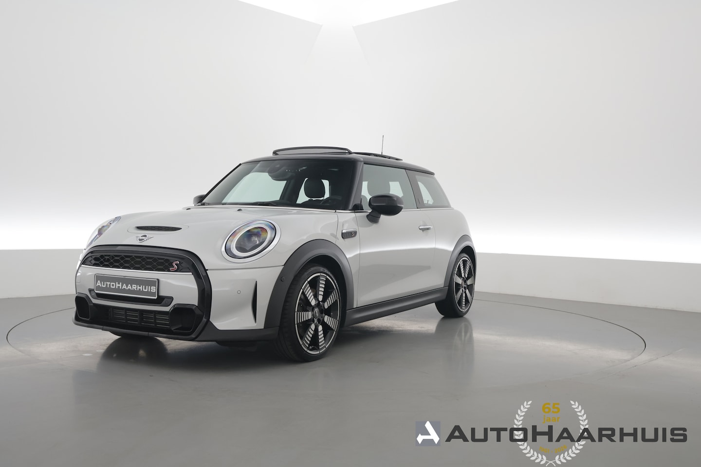 MINI 3-Deurs - 2.0 Cooper S - YOURS | Rijklaar! | S/K-Dak | Dig. Cockpit | Stoelverw. | Leder | Camera+PD - AutoWereld.nl