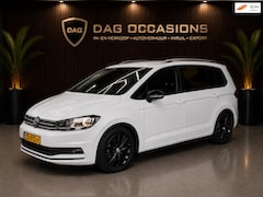 Volkswagen Touran - 1.5 TSI Business CAMERA|AUTOMAAT|ADAPT CRUISE|PDC|TREKHAAK