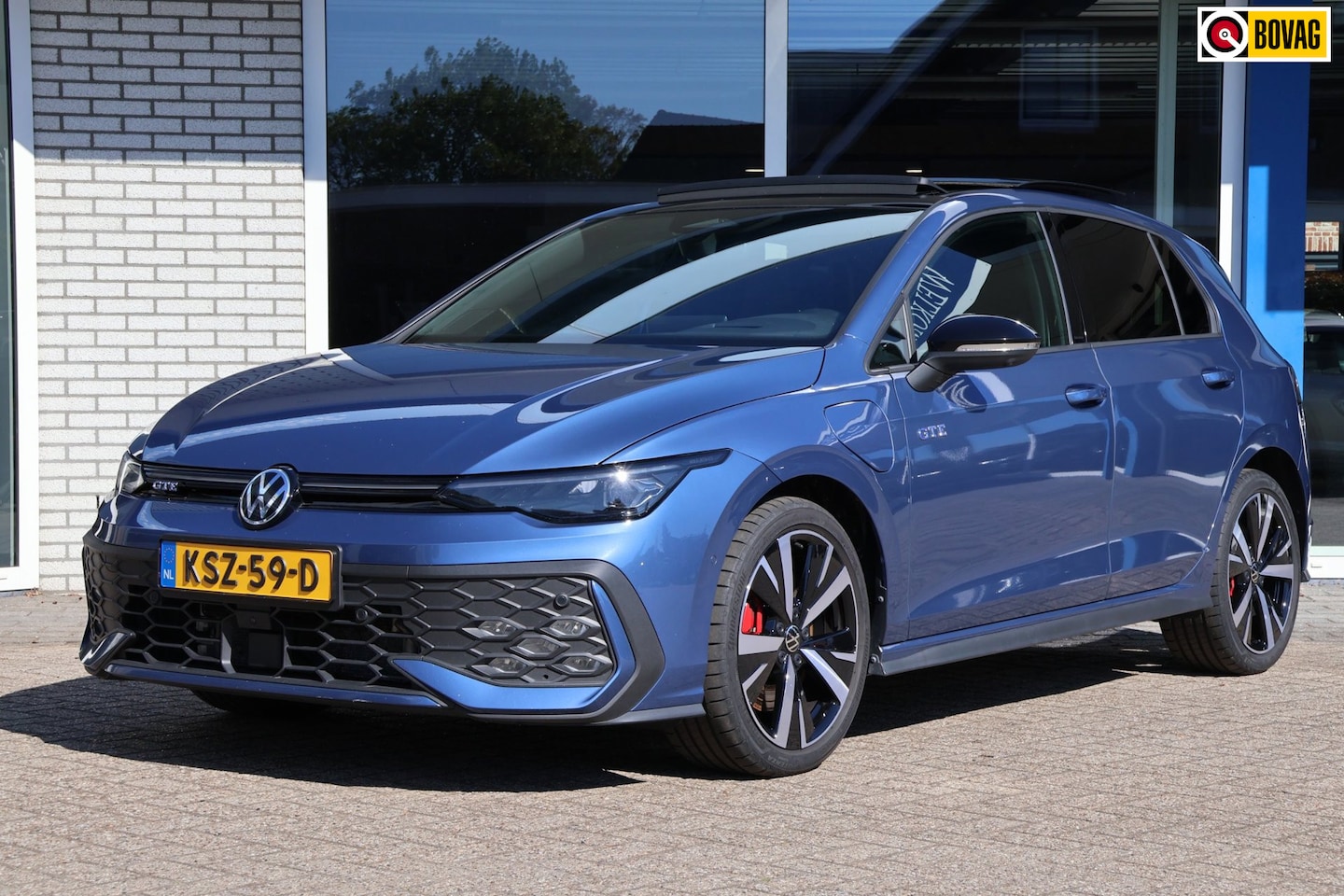 Volkswagen Golf - 1.5 eHybrid GTE SOH 98% 360 camera Trekhaak - AutoWereld.nl