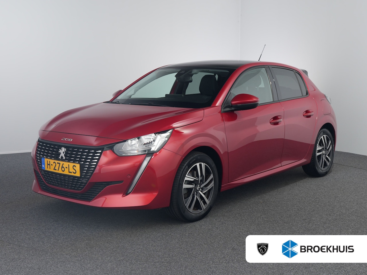Peugeot 208 - 1.2 PureTech Allure | Panorama dak | Cruise | PDC V+A | Carplay | Navi | Camera | - AutoWereld.nl