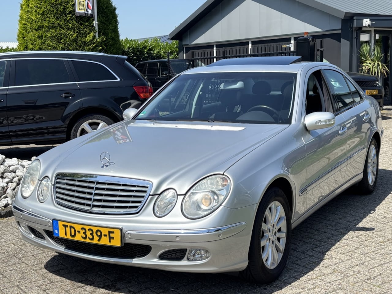 Mercedes-Benz E-klasse - 240 V6 Elegance Sedan 2002 Youngtimer - AutoWereld.nl