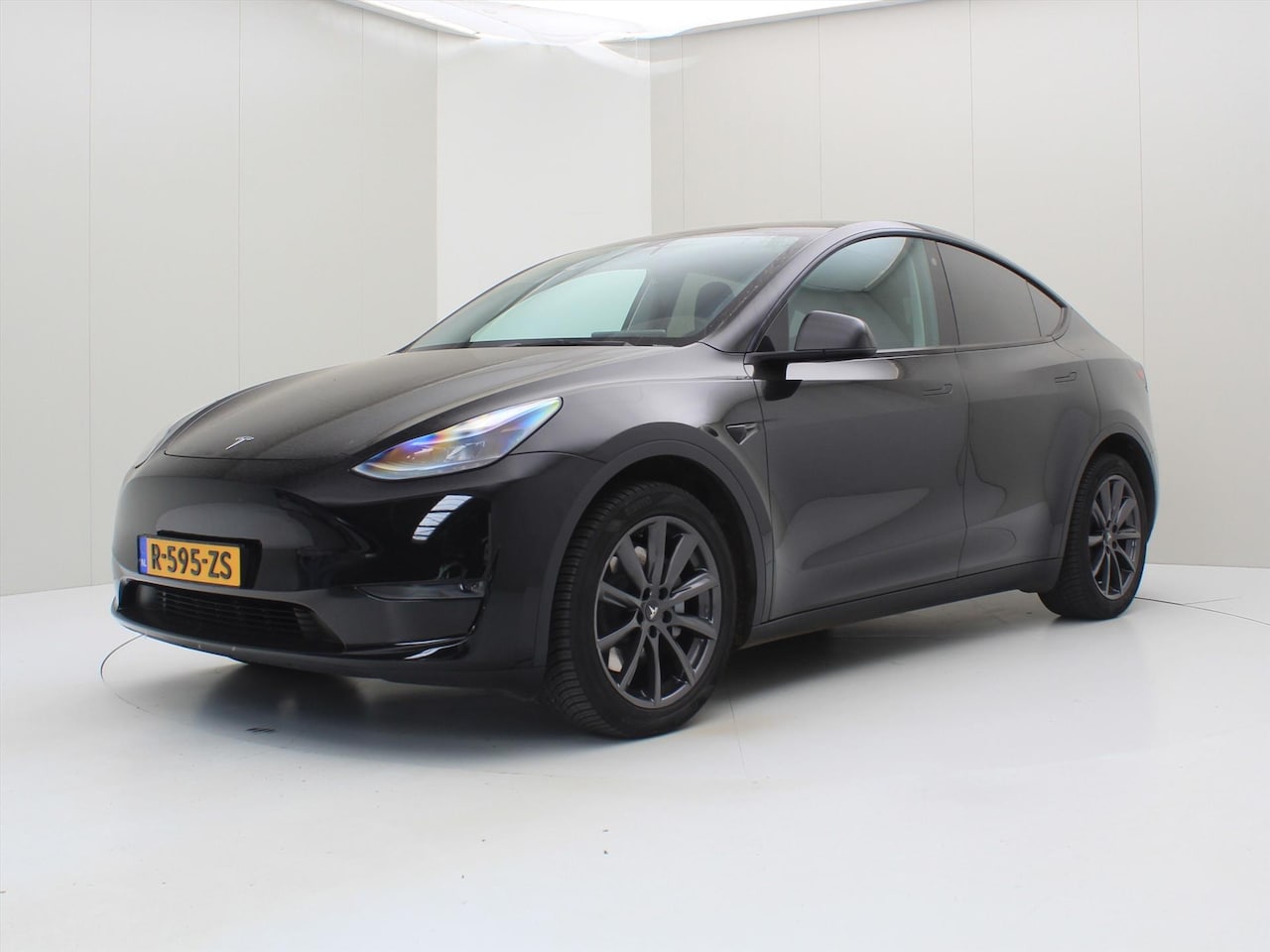 Tesla Model Y - Long Range AWD 75kWh 351pk AMD RYZEN [ TREKHAAK+AUTOPILOT+20 INCH+PREMIUM AUDIO ] - AutoWereld.nl