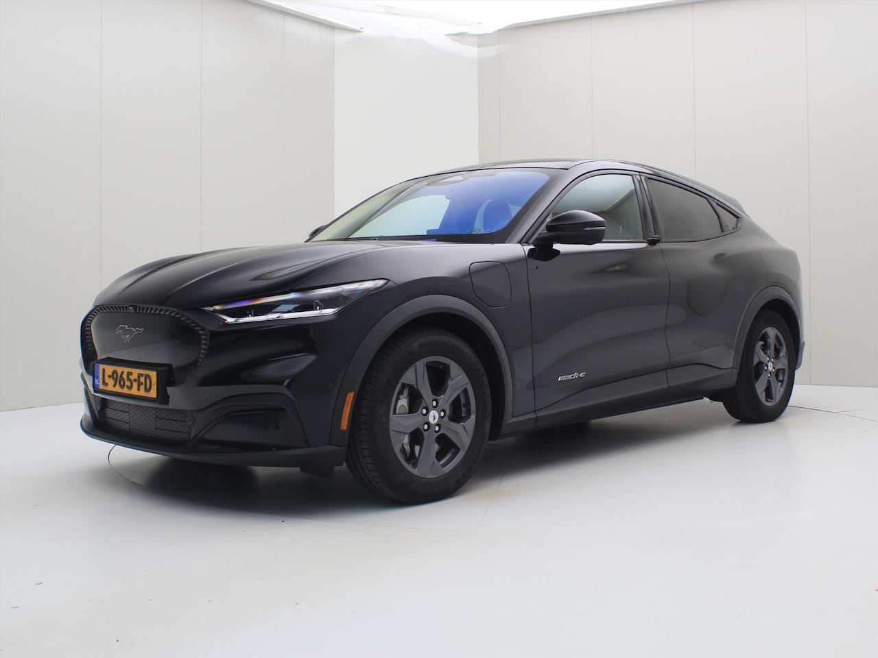 Ford Mustang Mach-E - 75kWh 258pk RWD 96% SoH [ PANODAK+LEDER+CARPLAY+STOEL/STUURWIELVERWARMING ] - AutoWereld.nl