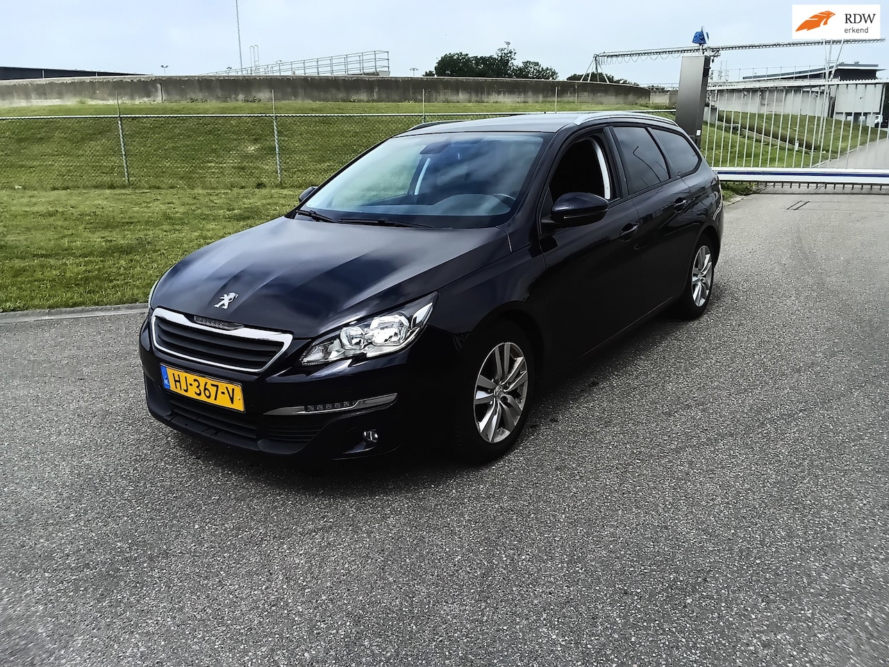 Peugeot 308 SW - 1.6 BlueHDI Blue Lease Executive Pack AUB ADVERTENTIE LEZEN