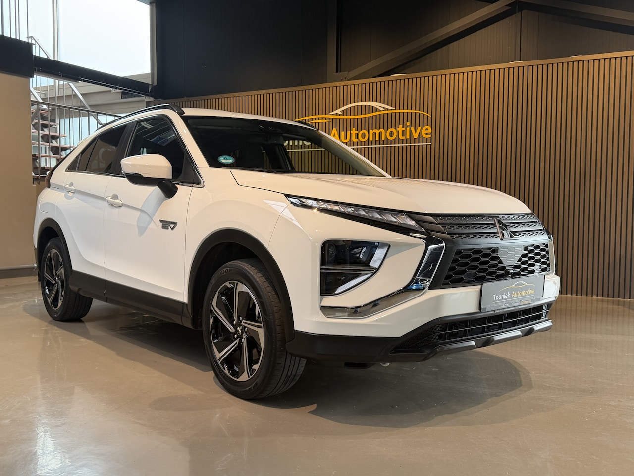 Mitsubishi Eclipse Cross - 2.4 PHEV Instyle Adaptive Cruise control | - AutoWereld.nl