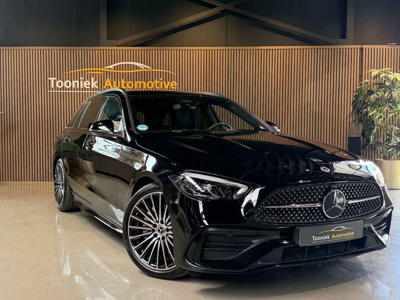 Mercedes-Benz C-klasse Estate - 200 AMG Line | Panorama dak | Cruise Control | in Nieuwstaat ! | AMG VELGEN | Benzine , El - AutoWereld.nl