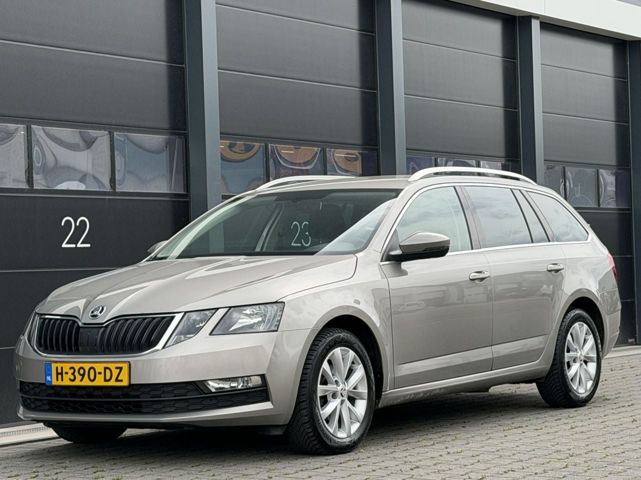 Skoda Octavia - 1.6 TDI Navi Clima PDC - AutoWereld.nl