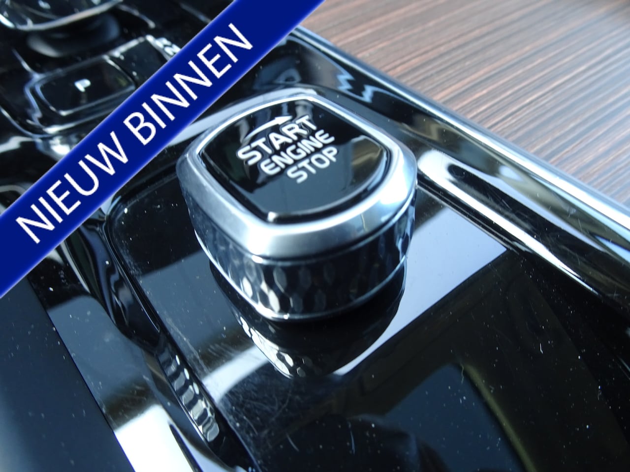 Volvo XC60 - 2.0 Recharge T6 AWD Inscription 2.0 Recharge T6 AWD Inscription - AutoWereld.nl